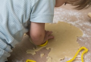 3D Dino-Kekse aus Mürbeteig mit Dinkelmehl