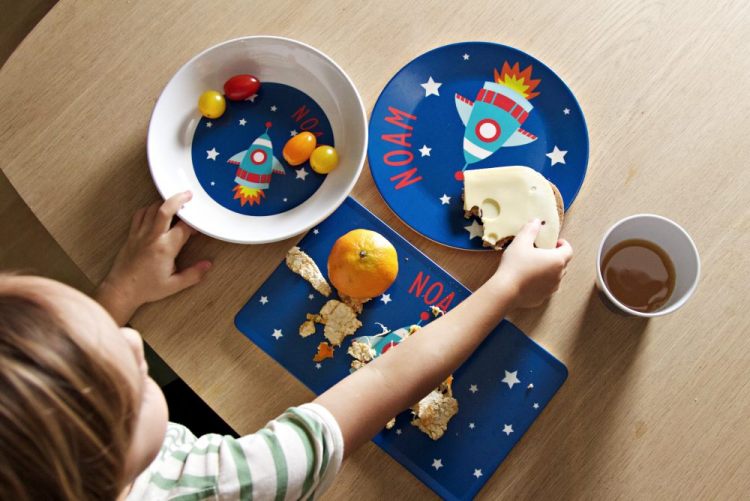 Individuelles Kinder-Geschirr von Littleli mit Rakete