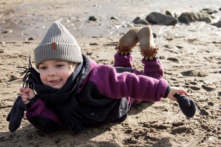 kind-winter-nachhaltige-kindermode-manitober