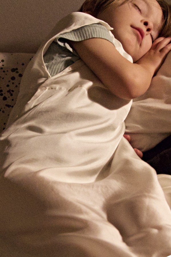 kind-seidenschlafsack-kleine-nachtigall-berlin