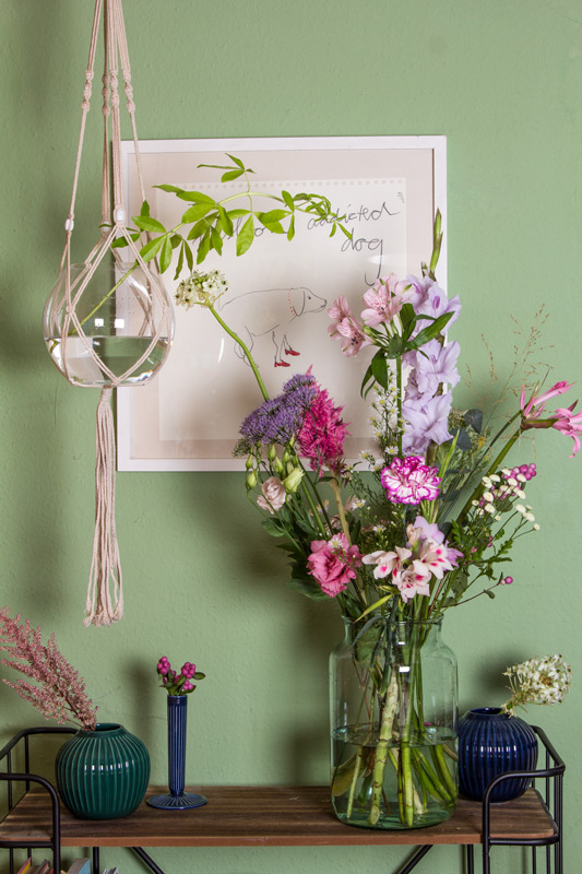 Blumenstrauss von Bloomon mit Rabatt-Code auf Küchenregal (Stringregal)