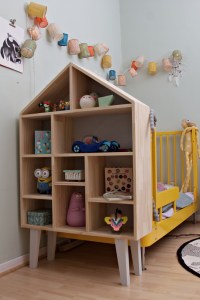 Kinderzimmer Makeover mit Wayfair: Spielzeugregal maus Holz mit diversen Fächern